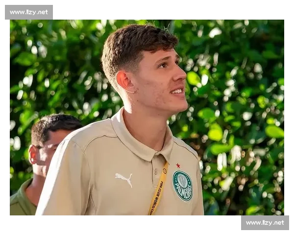 巴西球探网聚焦帕维:15 岁法国队长引枪手巴萨竞逐